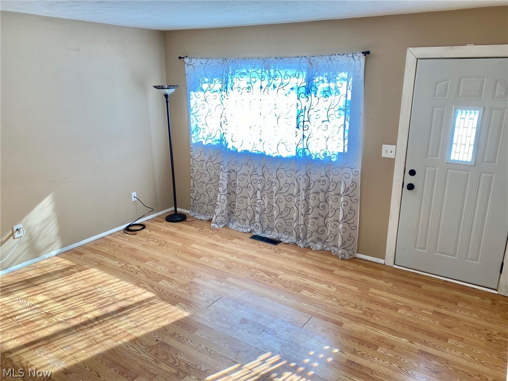 301 Longview Road Medina, OH 44256 - Photo 2 of 9 Gallery Image 2