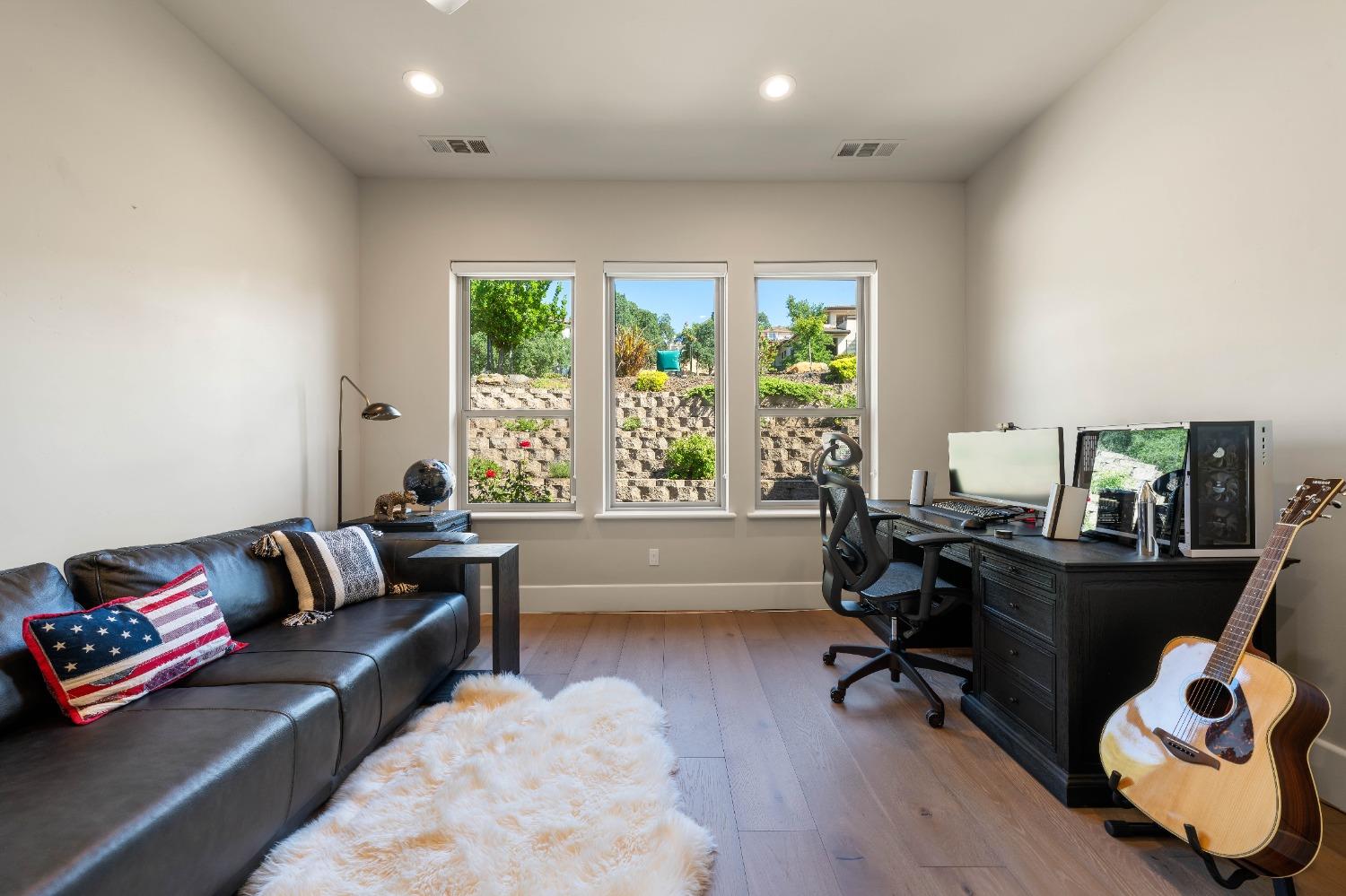4023 Cornwall Court Rocklin, CA 95677 - Photo 32 of 85 a living room with furniture and a large window