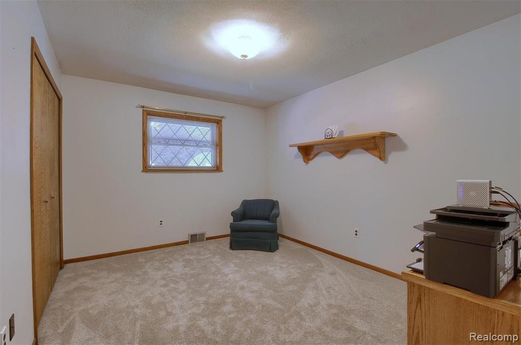 48969 Callens Road Chesterfield, MI 48047 - Photo 13 of 34