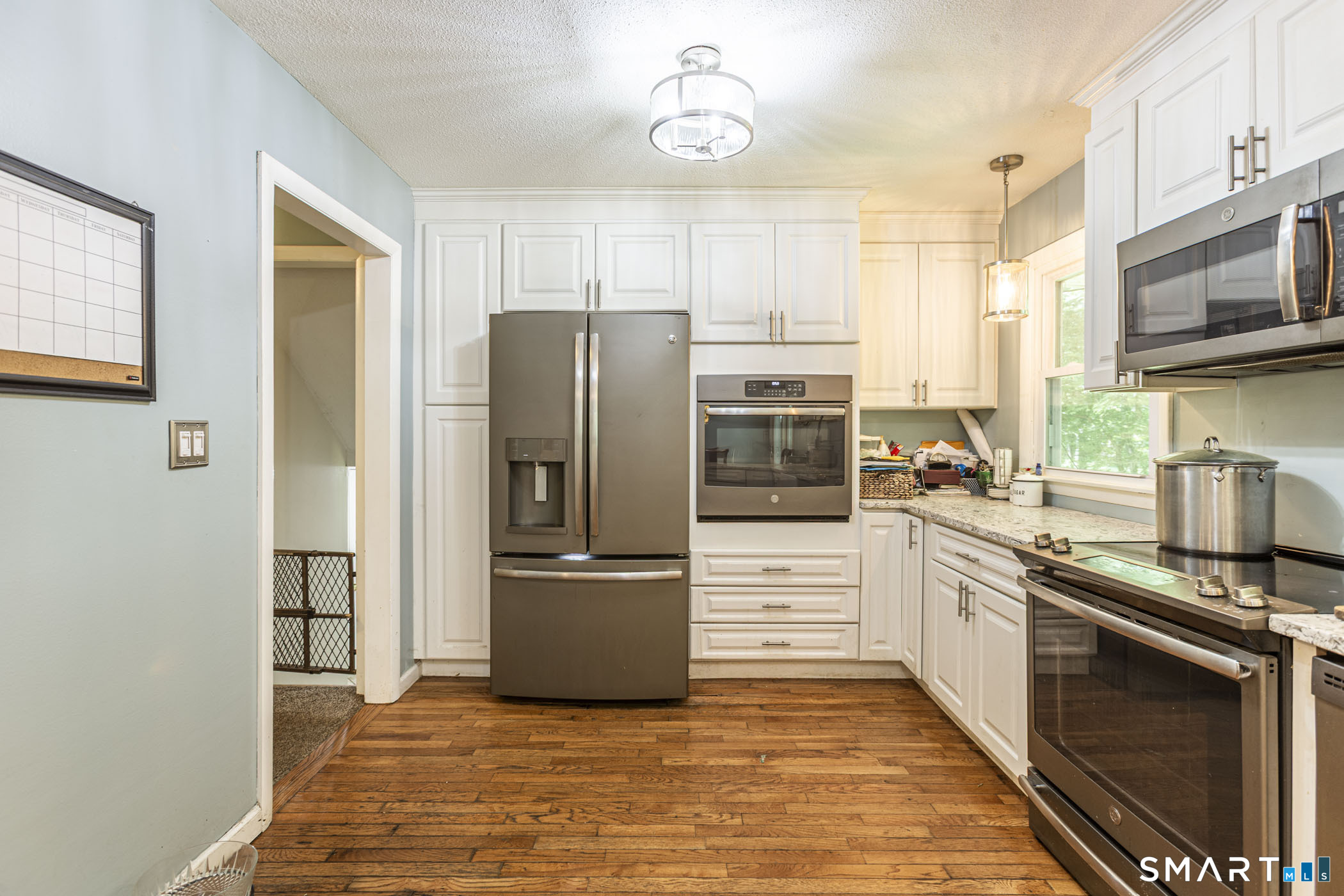320 Three Mile Road Glastonbury, CT 06033 - Photo 9 of 39