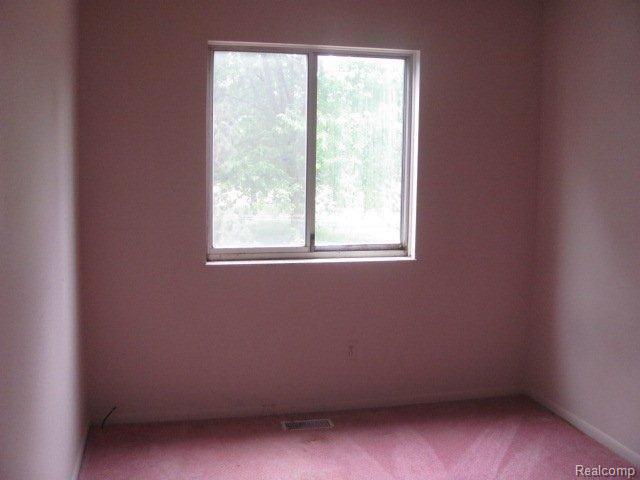 4190 Marathon Road Columbiaville, MI 48421 - Photo 6 of 9 17 bed3.jpg
