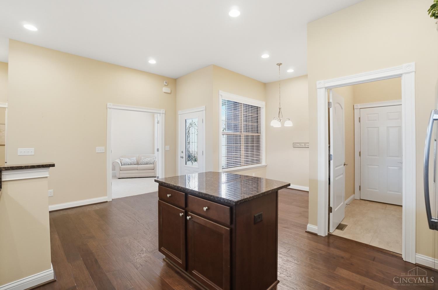 5795 Springview Circle Mason, OH 45040 - Photo 15 of 61