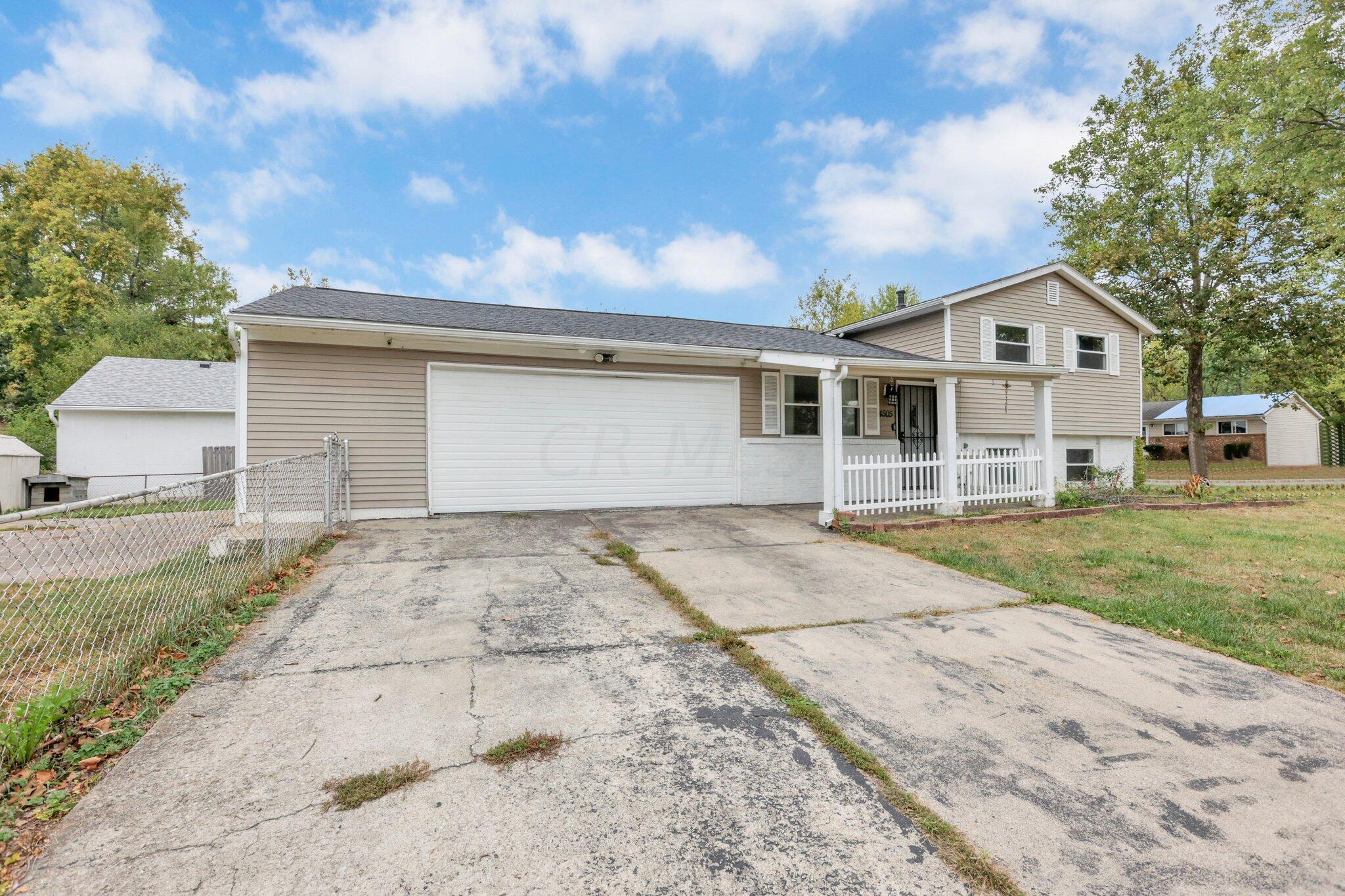 4505 Cheswick Road Columbus, OH 43231 - Photo 3 of 36 39-web-or-mls-0D3A1572