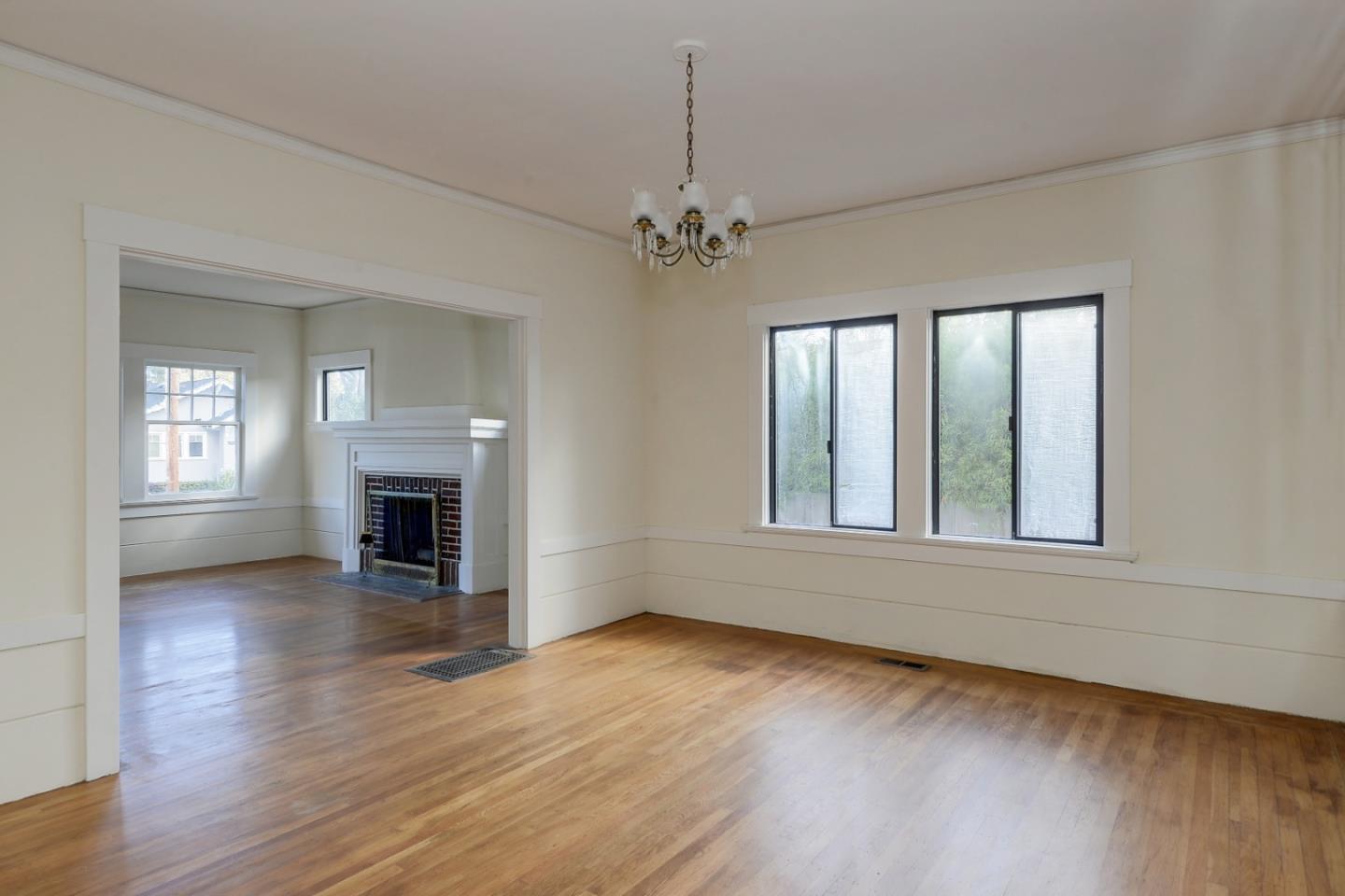 823 Crossway Road Burlingame, CA 94010 - Photo 2 of 12 Gallery Image 2