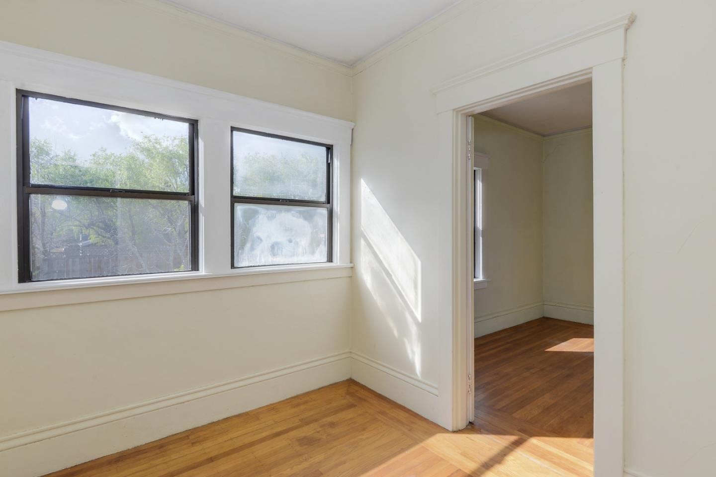 823 Crossway Road Burlingame, CA 94010 - Photo 7 of 12 Gallery Image 7