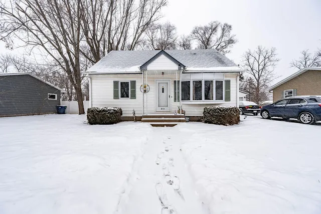 $270,000 | 811 Pierce Street, Onalaska, WI 54650