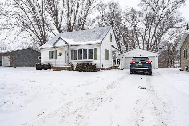$270,000 | 811 Pierce Street, Onalaska, WI 54650