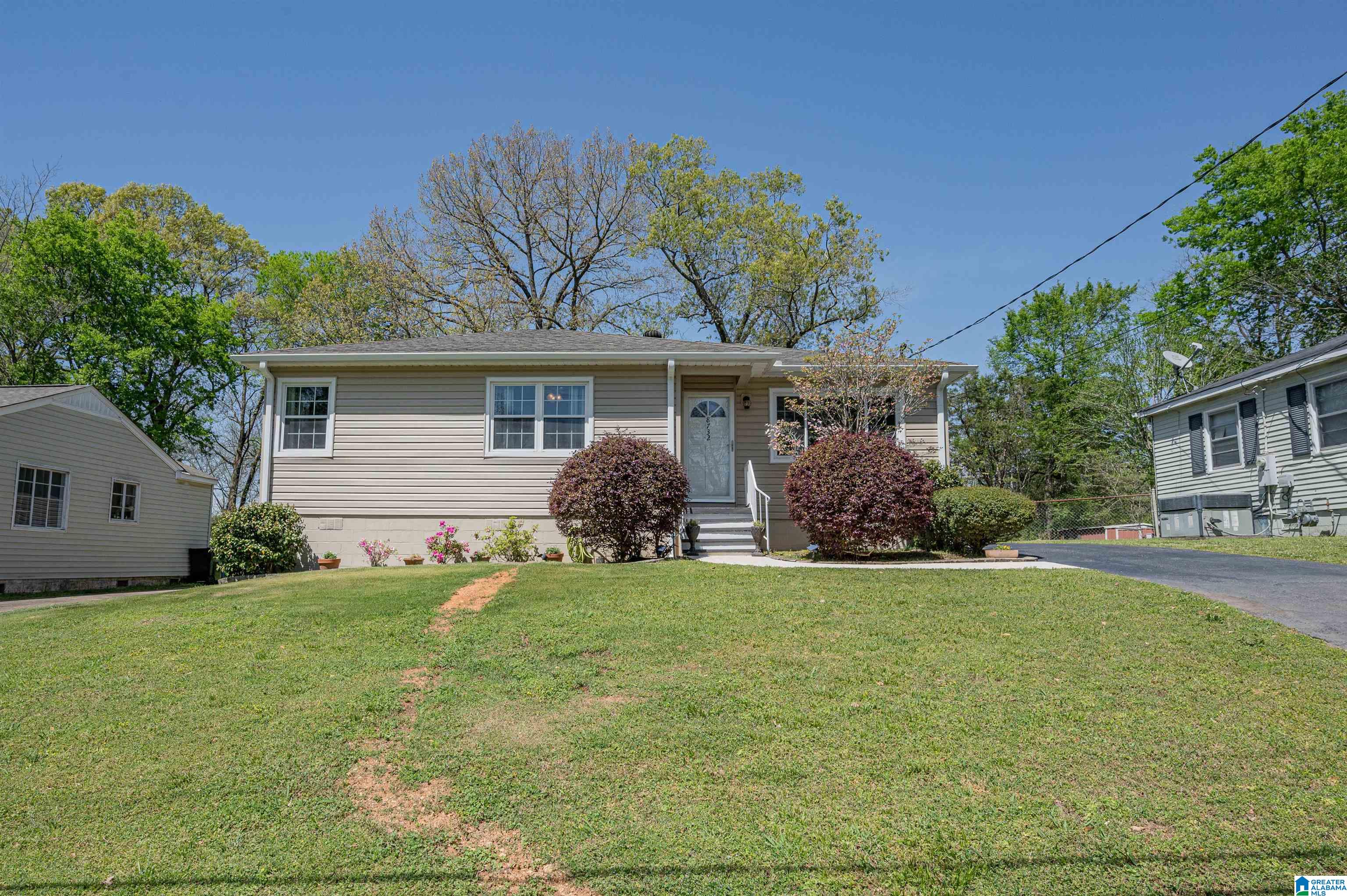 8732 Sunset Drive Leeds, AL 35094 - Photo 1 of 41