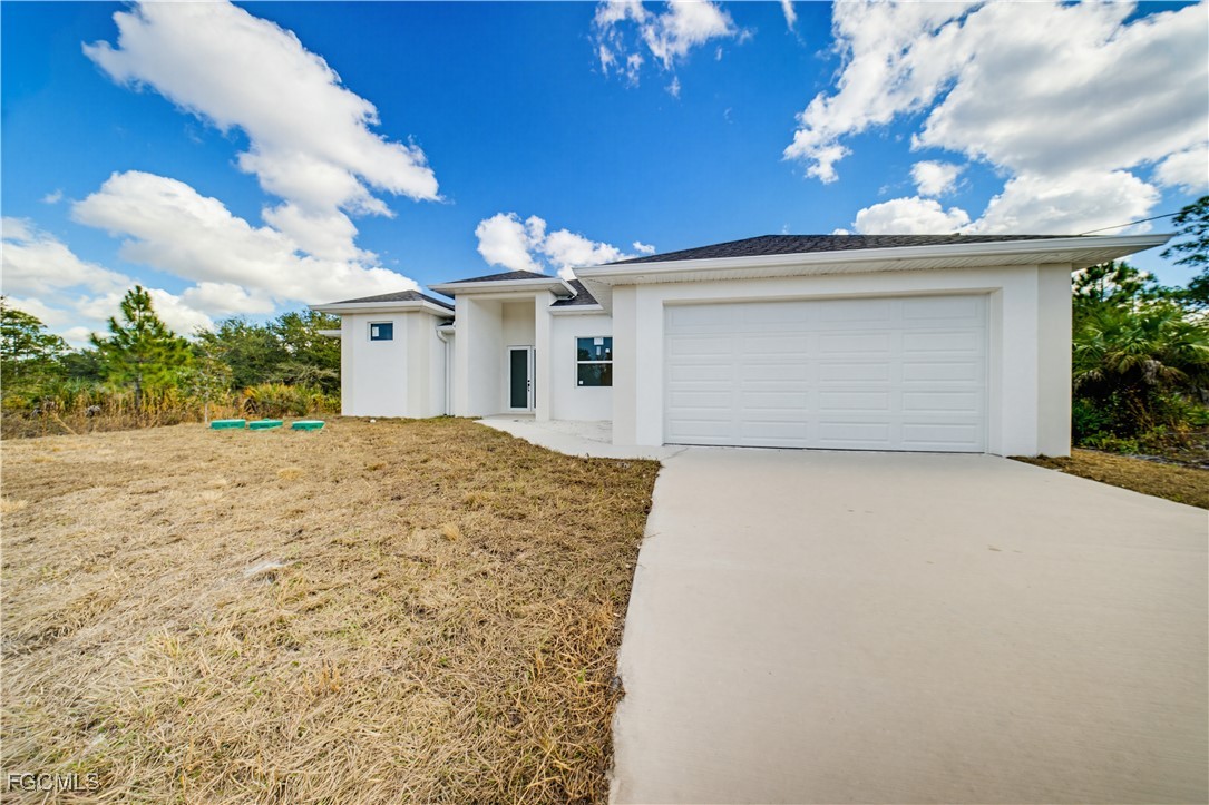 910 North Avenue Lehigh Acres, FL 33972 - Photo 2 of 37