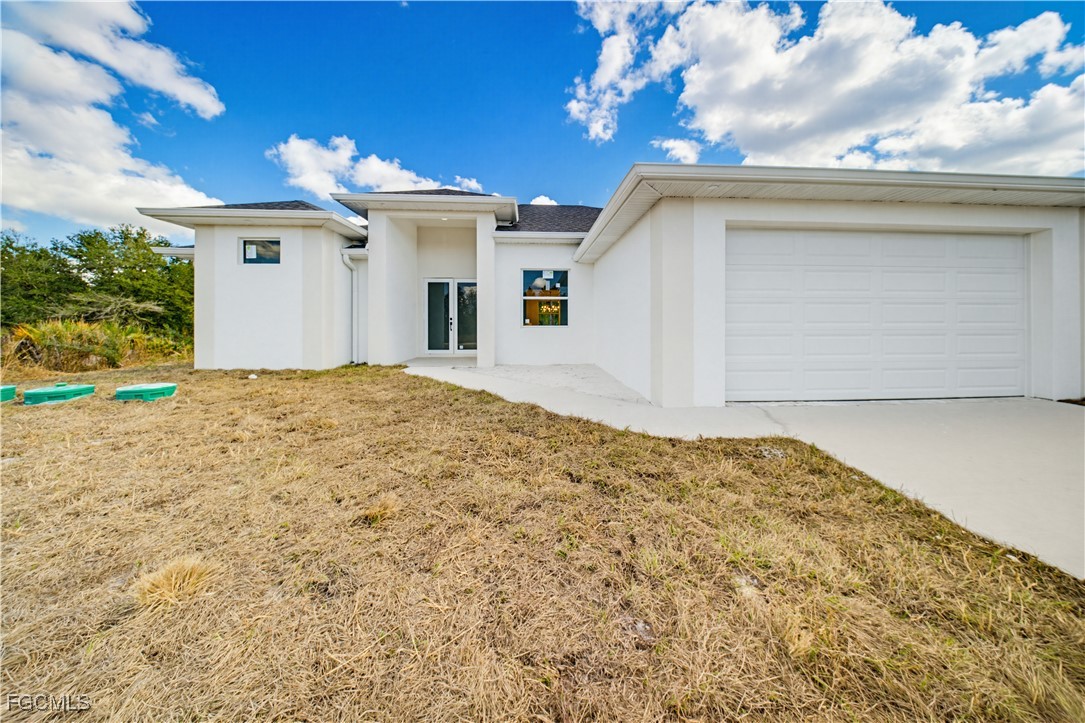 910 North Avenue Lehigh Acres, FL 33972 - Photo 3 of 37