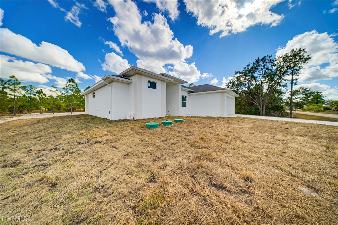 910 North Avenue Lehigh Acres, FL 33972 - Photo 4 of 37