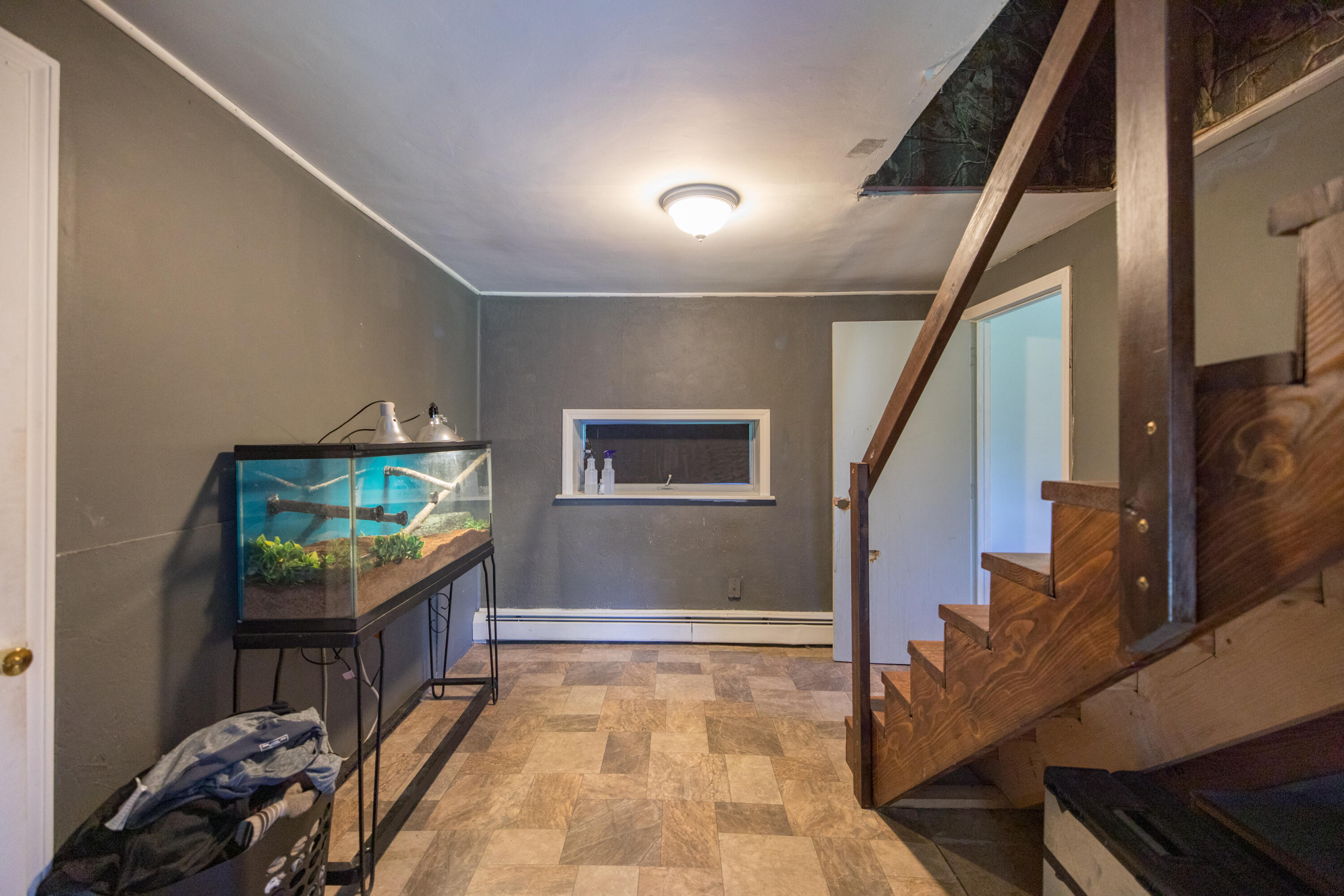 628 Norridgewock Road Fairfield, ME 04937 - Photo 13 of 47 Walk thru area