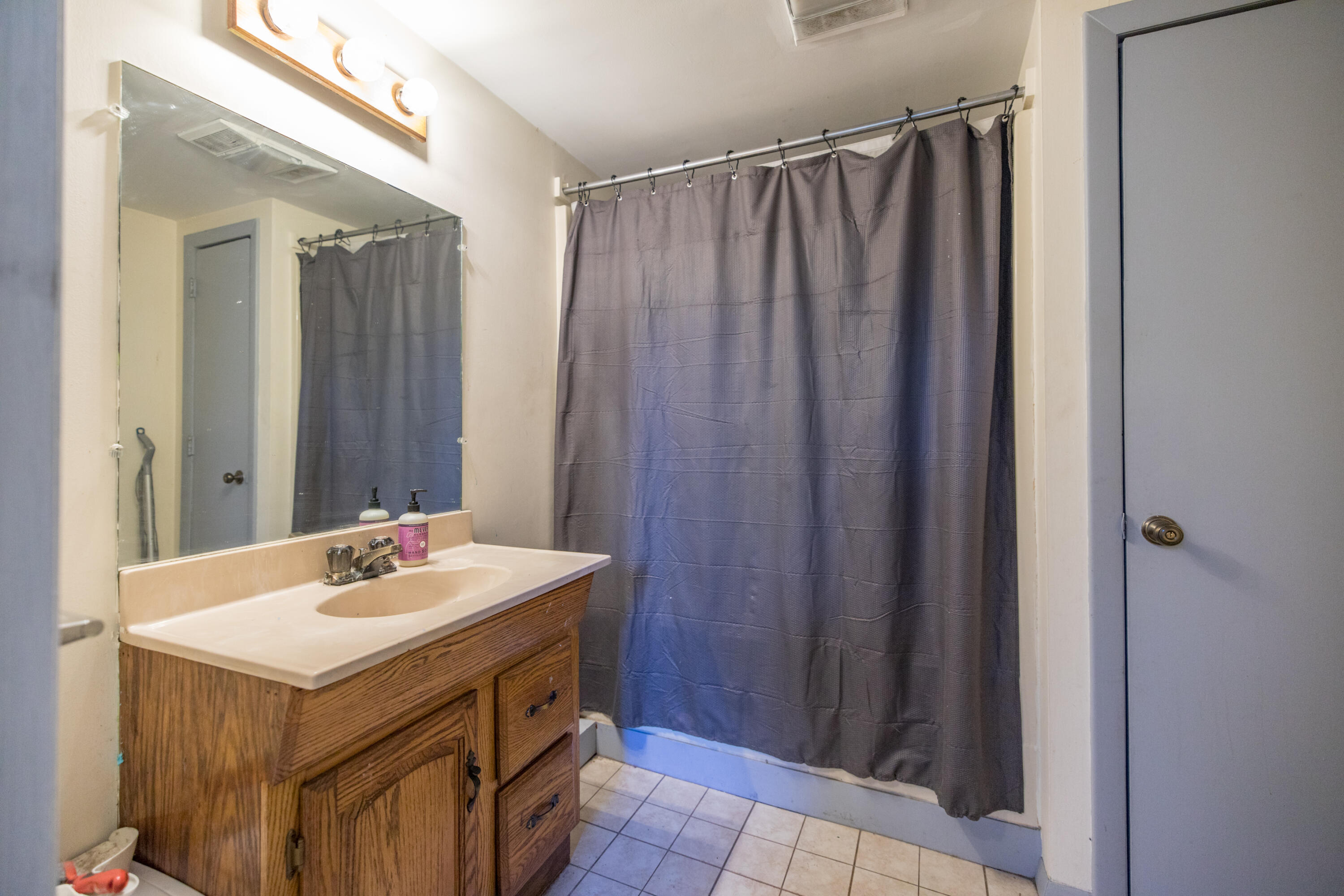 628 Norridgewock Road Fairfield, ME 04937 - Photo 38 of 47 Lower level bathroom