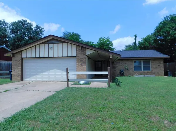 $1,795 | 3507 Hummingbird Lane, Denton, TX 76209