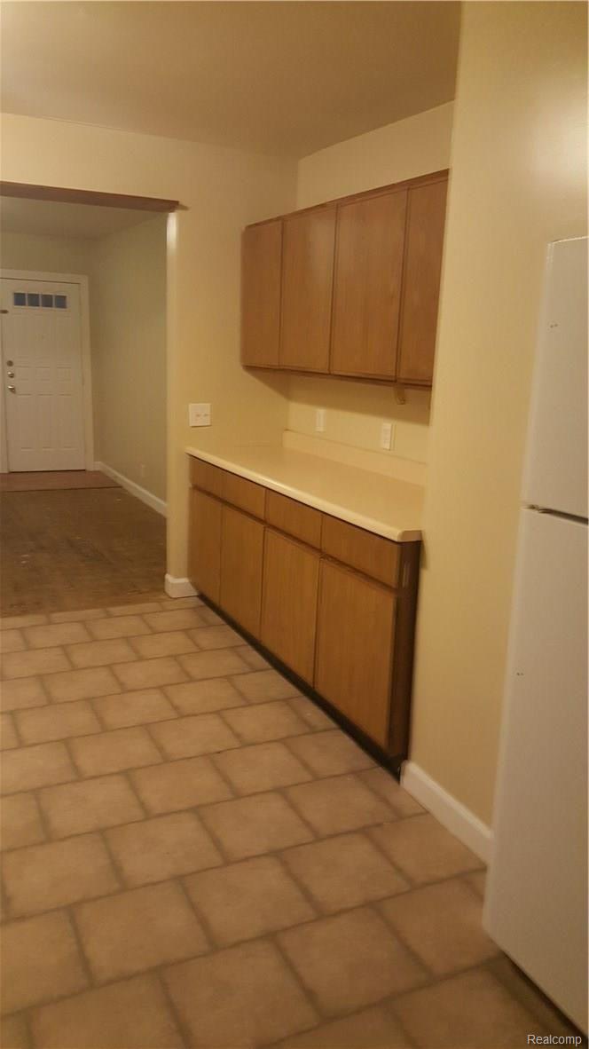 6541 Denton Road Belleville, MI 48111 - Photo 16 of 19 20161026_182947.jpg
