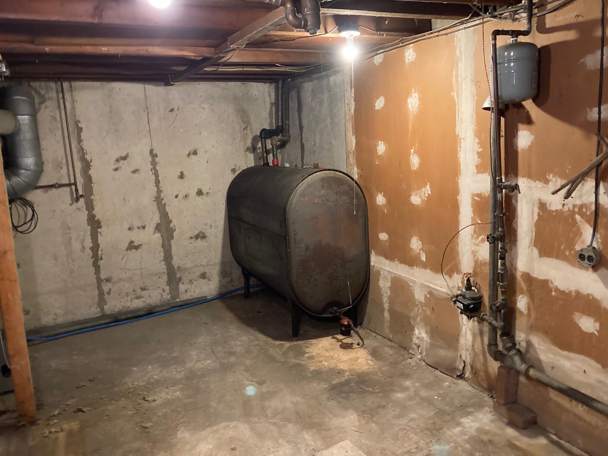 67 Meadowbrook Road Bangor, ME 04401 - Photo 38 of 41 fuel oil tank