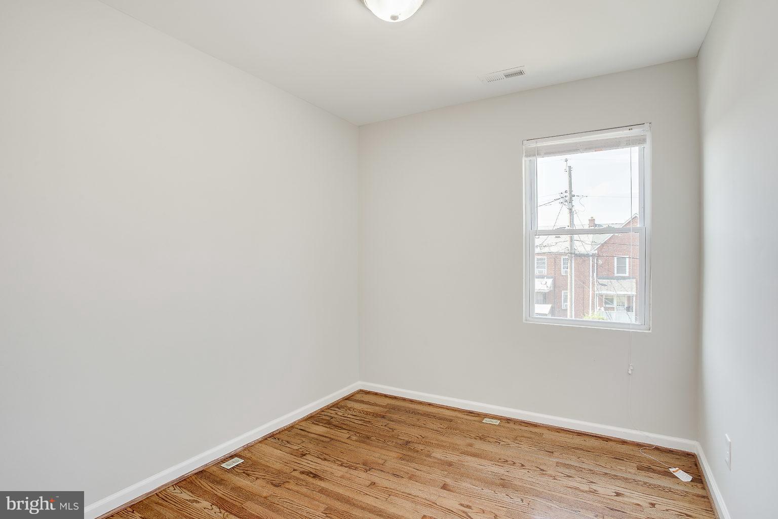 3934 Annellen Road Baltimore, MD 21215 - Photo 21 of 30 Bedroom