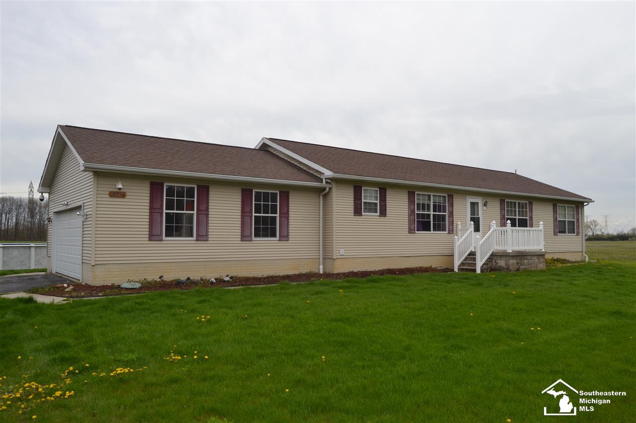 9664 Exeter Road Carleton, MI 48117 - Photo 1 of 24