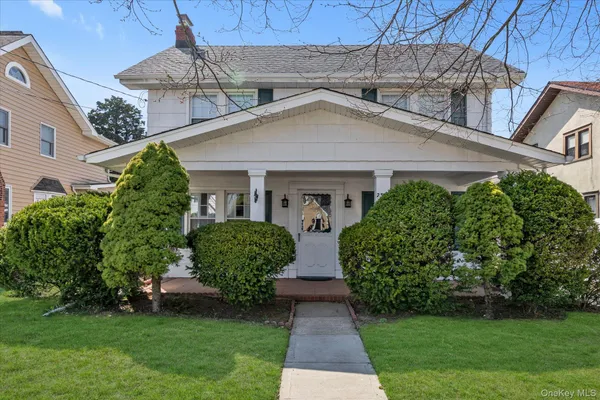 $699,000 | 2530 Parkview Place, Baldwin, NY 11510