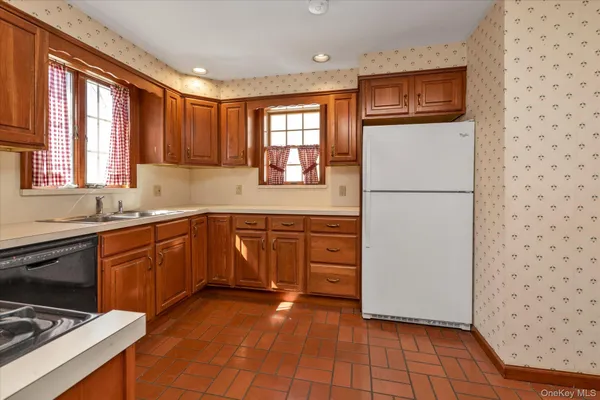 $699,000 | 2530 Parkview Place, Baldwin, NY 11510