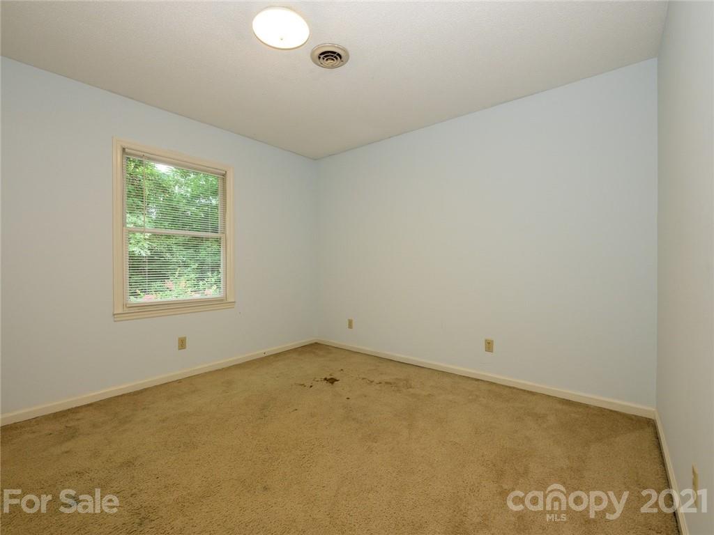 857 Pinebranch Road Rock Hill, SC 29730 - Photo 21 of 30 an empty room with a window