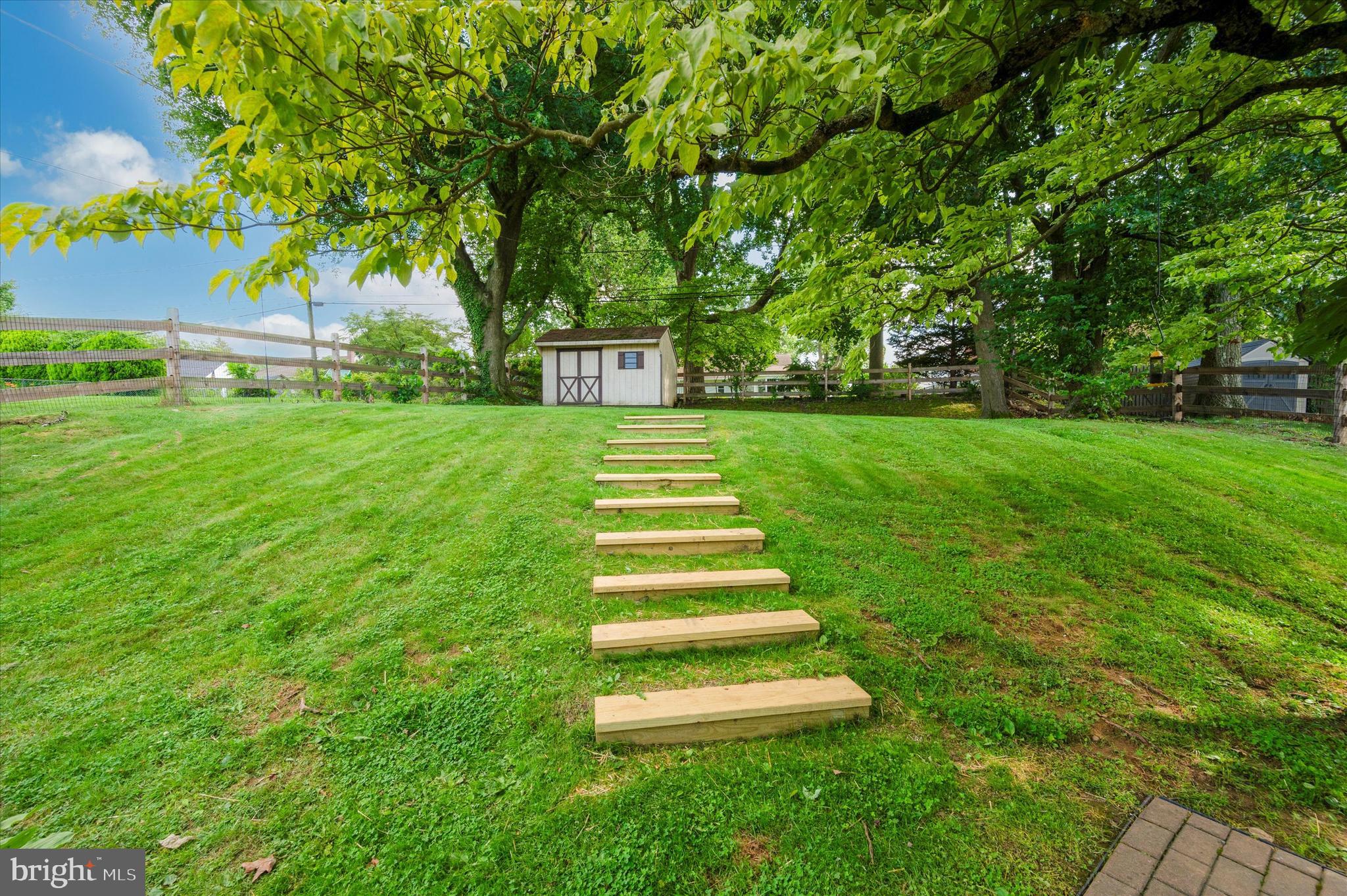 308 Larchwood Road Springfield, PA 19064 - Photo 4 of 29 Backyard & shed