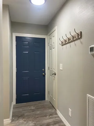 $1,250 | 8642 Mallard Reserve Drive, Unit 201, Tampa, FL 33614