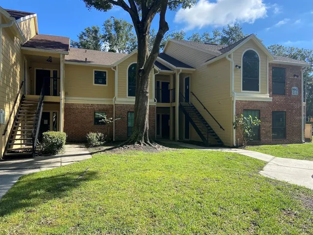 $1,250 | 8642 Mallard Reserve Drive, Unit 201, Tampa, FL 33614
