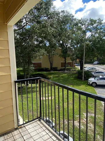 $1,250 | 8642 Mallard Reserve Drive, Unit 201, Tampa, FL 33614