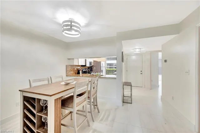 $2,250 | 1925 Courtyard Way, Unit F101, Naples, FL 34112