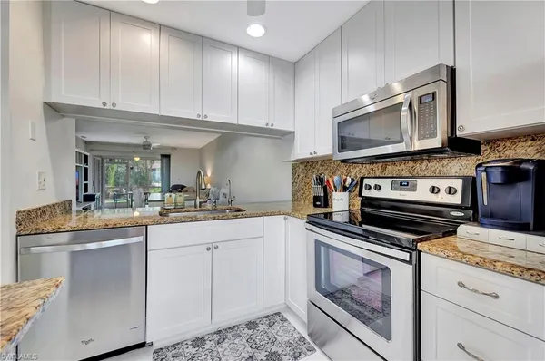 $1,950 | 1925 Courtyard Way, Unit F101, Naples, FL 34112