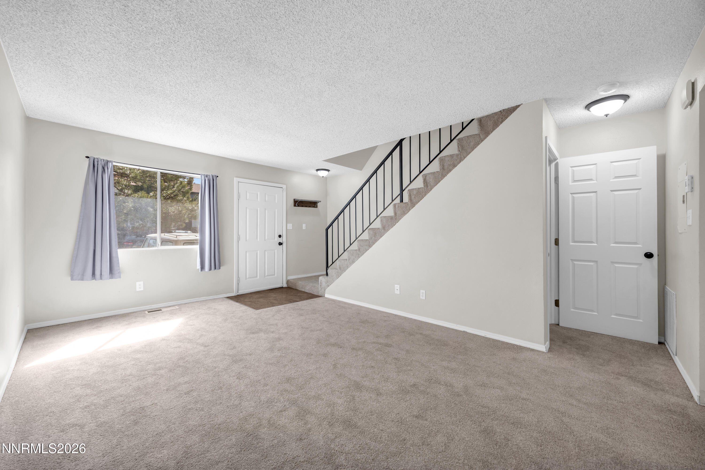 1414 East 9th Street, Unit 4 Reno, NV 89512 - Photo 5 of 22 23_img_6051