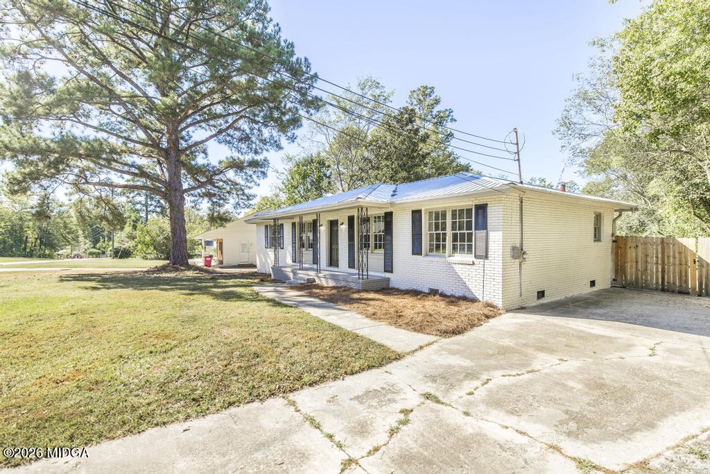 1270 Lake Valley Road Macon, GA 31210 - Photo 1 of 24 front