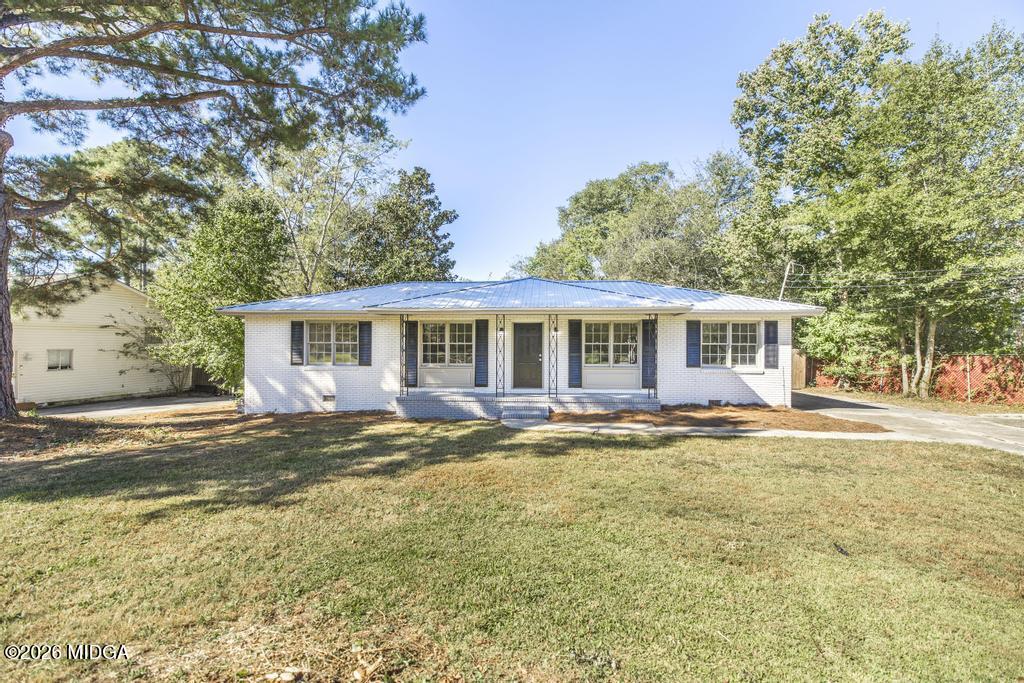 1270 Lake Valley Road Macon, GA 31210 - Photo 2 of 24 1270 Lake Valley Rd 2