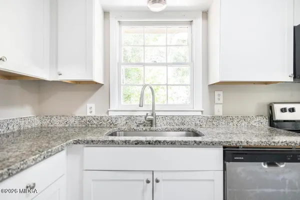 $1,650 | 1270 Lake Valley Road, Macon, GA 31210