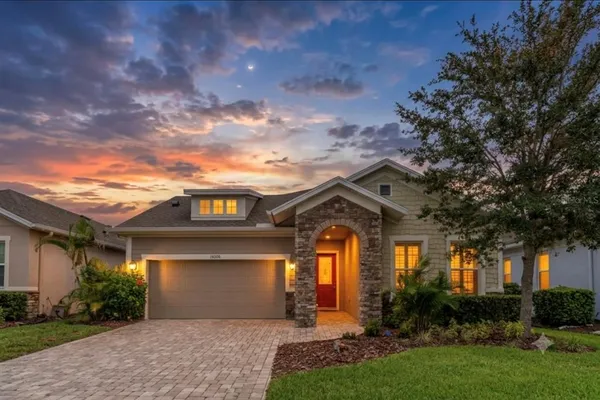 $525,000 | 14008 Swallow Hill Drive, Lithia, FL 33547