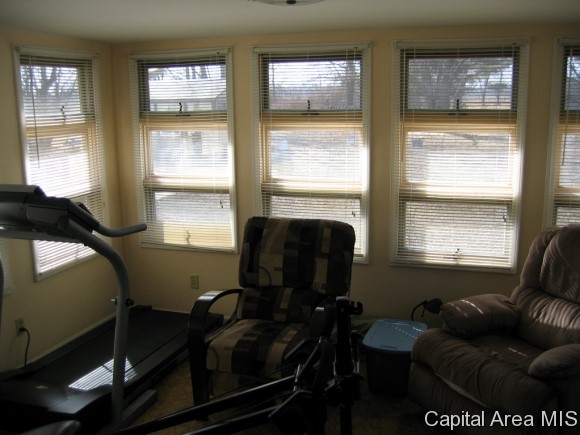 18875 Boggs Road Virden, IL 62690 - Photo 8 of 23