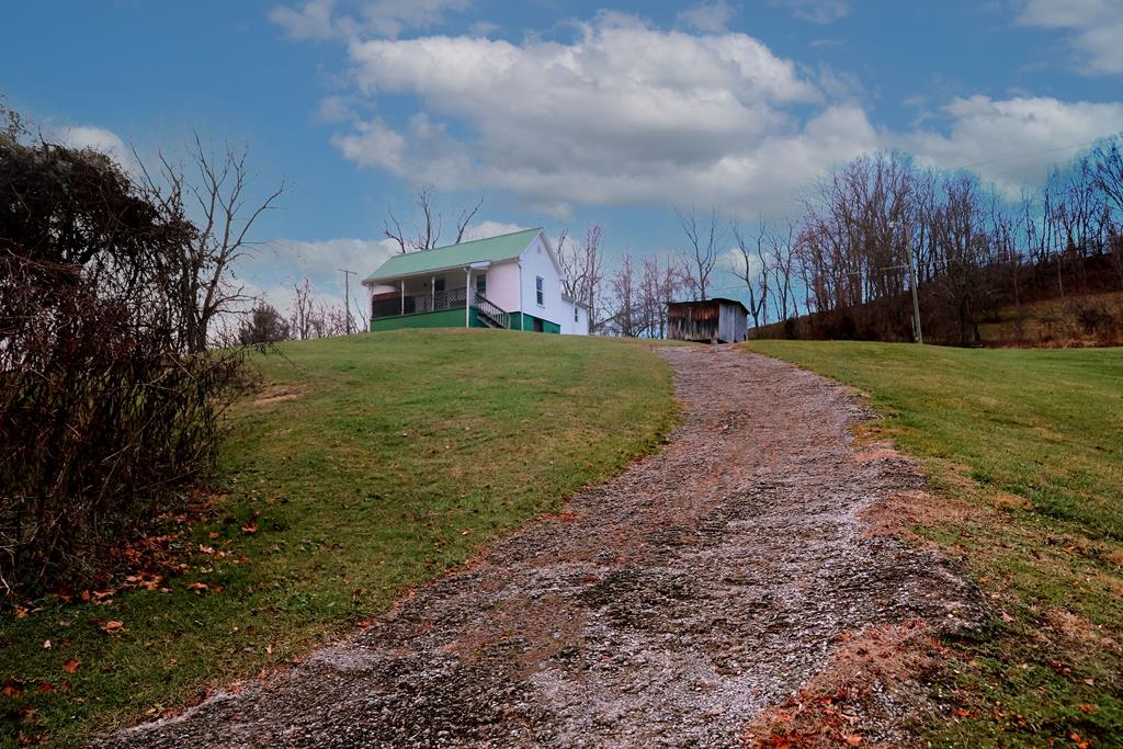 137 Old Quarry Road Saltville, VA 24370 - Photo 1 of 20 Gallery Image 1