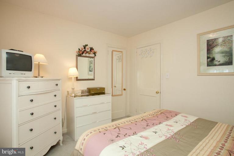 11503 Galt Avenue Silver Spring, MD 20902 - Photo 14 of 25 Bedroom #2