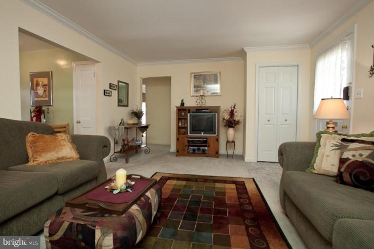 11503 Galt Avenue Silver Spring, MD 20902 - Photo 22 of 25 Living Room #2