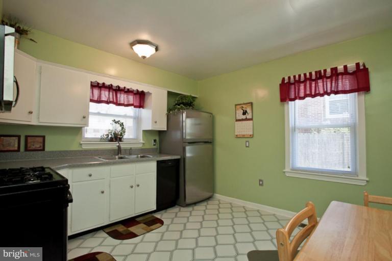 11503 Galt Avenue Silver Spring, MD 20902 - Photo 4 of 25 Kitchen