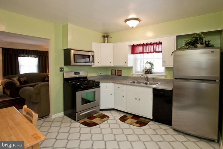 11503 Galt Avenue Silver Spring, MD 20902 - Photo 7 of 25 Kitchen #2