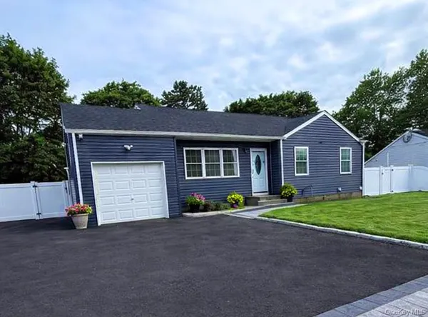 $679,999 | 308 Hancock Street, Brentwood, NY 11717