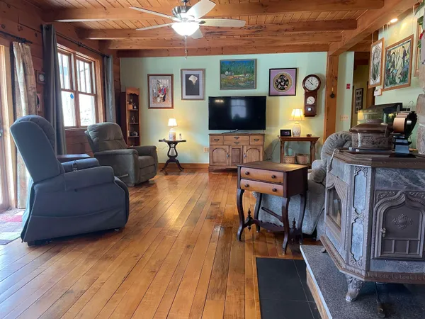 $565,000 | 533 Juniper Hill Road, Stoddard, NH 03464