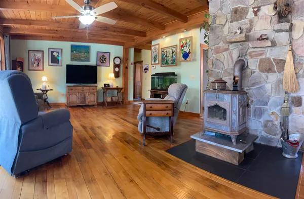 $565,000 | 533 Juniper Hill Road, Stoddard, NH 03464