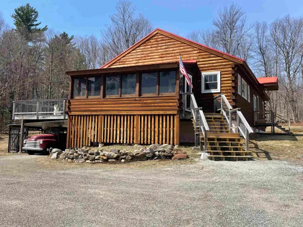 $565,000 | 533 Juniper Hill Road, Stoddard, NH 03464