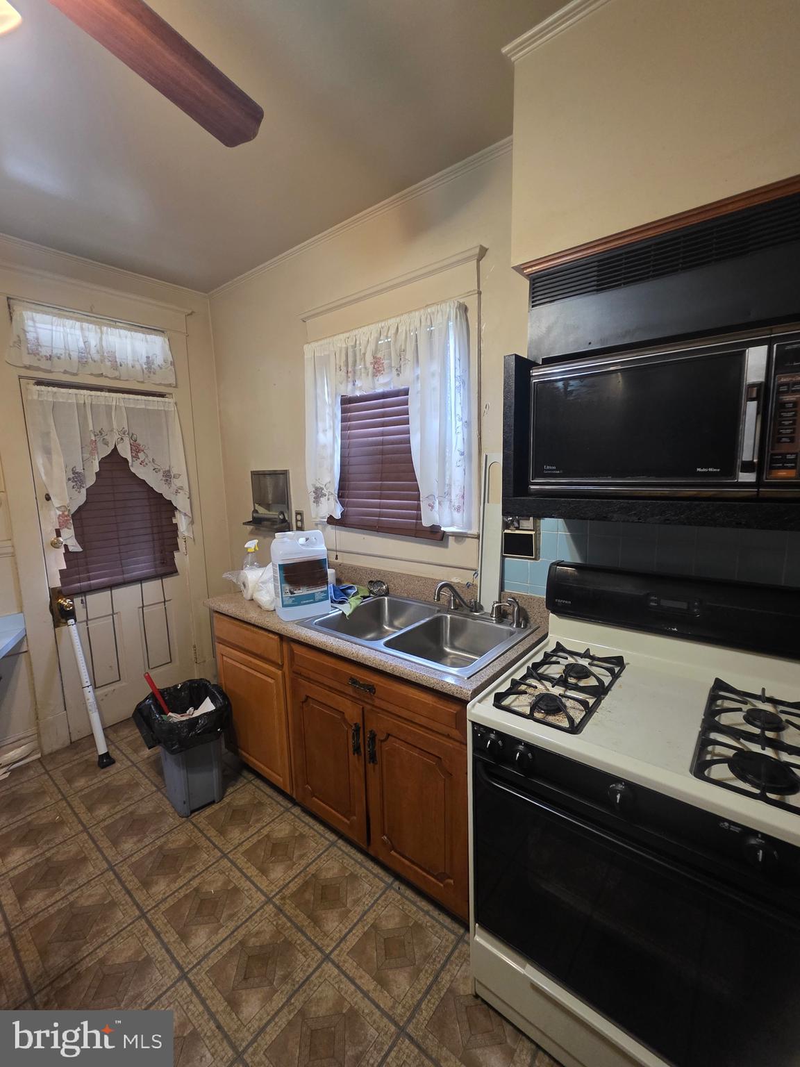 3506 Rosedale Road Baltimore, MD 21215 - Photo 11 of 36