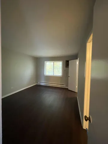 $1,700 | 202 South Waters Edge Drive, Unit 201, Glendale Heights, IL 60139