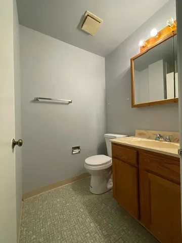 $1,700 | 202 South Waters Edge Drive, Unit 201, Glendale Heights, IL 60139