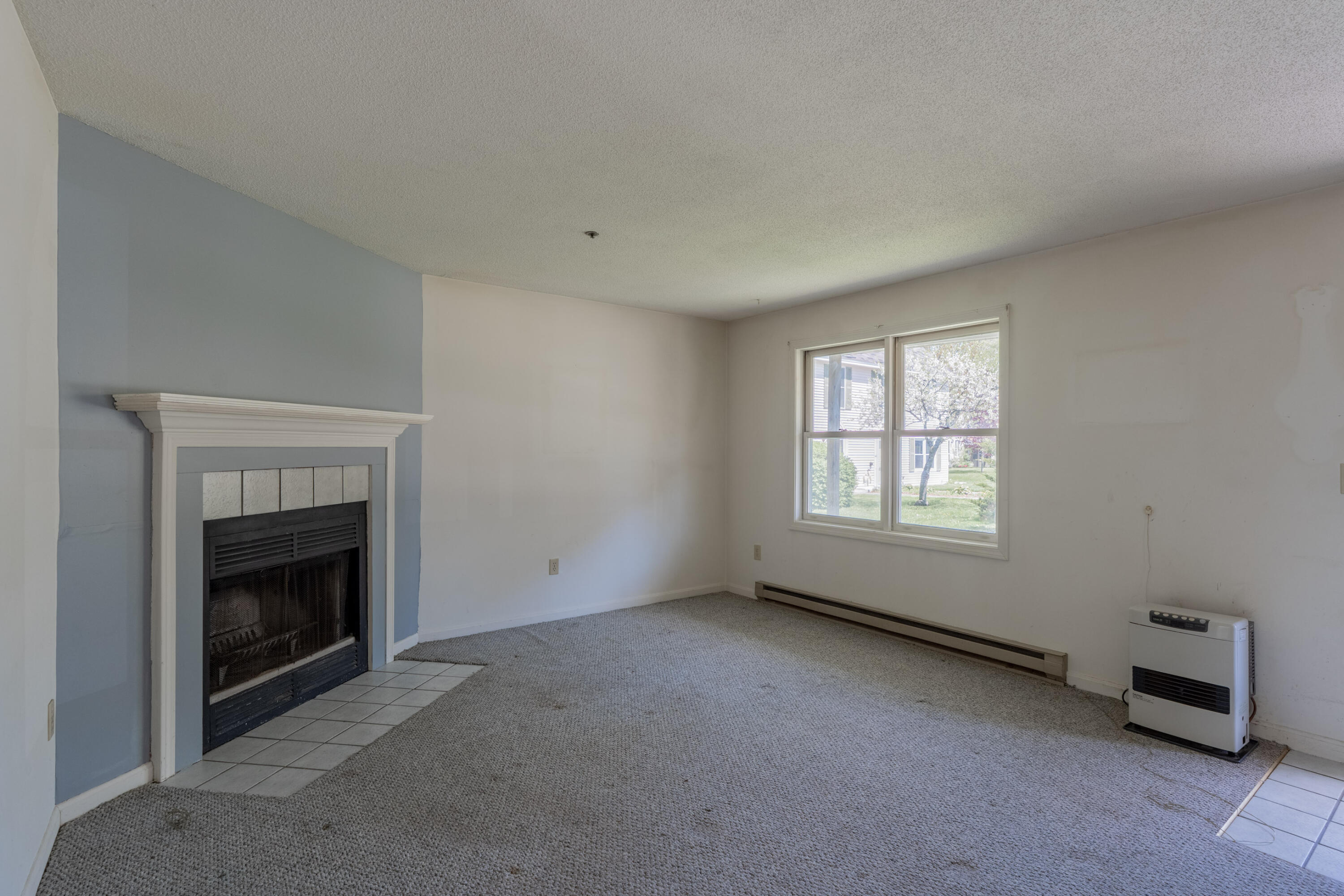 48 Pine Hill Drive, Unit 48 Bath, ME 04530 - Photo 6 of 47 3.Interior-12